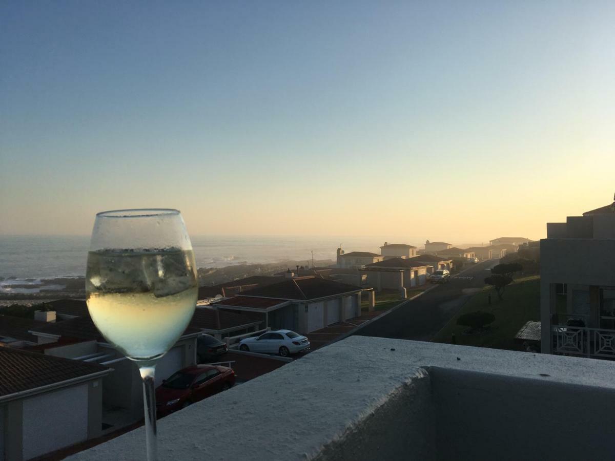 Nothing But View Apartment Херманус Екстериор снимка